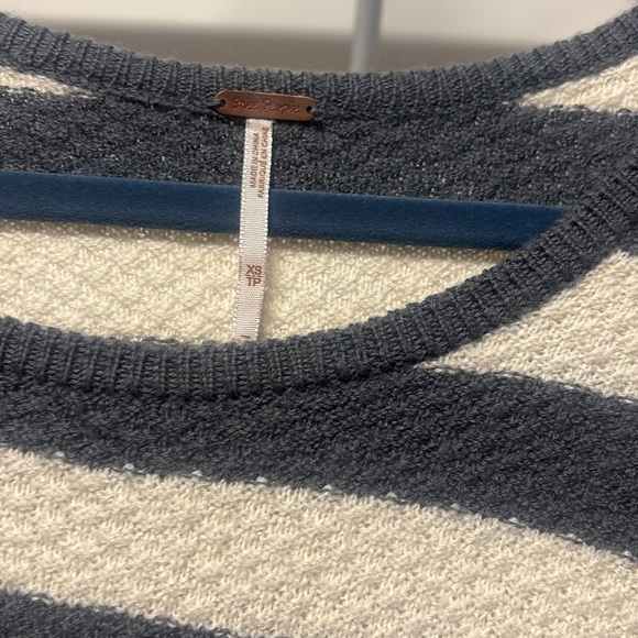 Free People‎ oversized short sleeve Striped Knit top - Picture 2 of 3